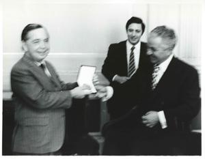 Carl Albert with two unidentified men during the House delegation trip. August 1975, 1975-08-04 - 1975-08-29