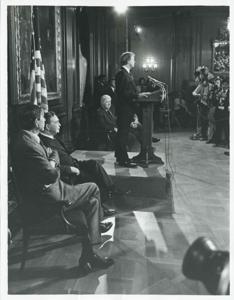 Jimmy Carter speaking at a leadership luncheon given in his honor. Carl Albert and Thomas P. O&#39;Neill are present. November 23, 1976, 1976-11-23
