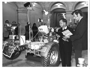 Presentation of Apollo 15 plaque in Speaker&#39;s office. July 26, 1971, 1971-07-26