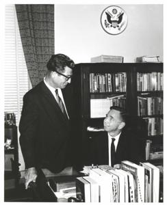 Carl Albert with an Oklahoma group 1968, 1968-01-01 - 1968-12-31