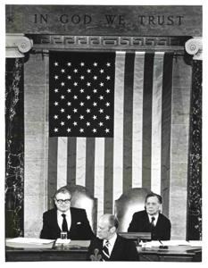 Gerald R. Ford&#39;s State of the Union message. Carl Albert and Nelson A. Rockefeller are seated behind Ford., 1975-01-15