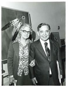 Meeting in Carl Albert&#39;s office. Presentation of key budget process deadlines. Albert present with his staff members and other congressmen., 1970-01-01 - 1976-12-31