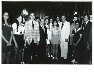 From left: Joan Southard, Carl Albert, Beverly Vogel, and Dewey F. Bartlett. June 1973, 1973-06-01